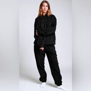 Comfrt Signature Set Onyx Hoodie & Sweatpants | Size M | Oversized Cozy Lounge